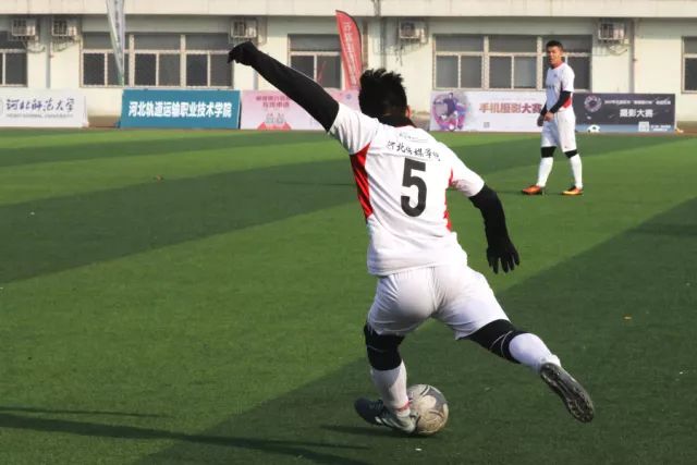 湖人魔鬼主场一败难求 或大胜爵士破14年纪录