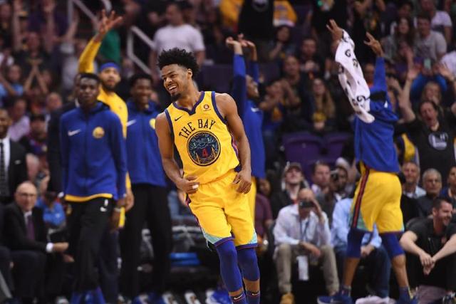 班凯罗50+13+9魔术克步行者 热火送活塞4连败